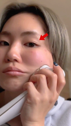 フェイス用アタッチメントはプレート型だから表情筋をしっかりキャッチ！